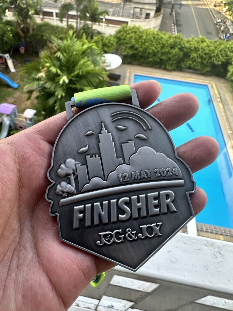 Bangkok 21k Park Run 2024 medal