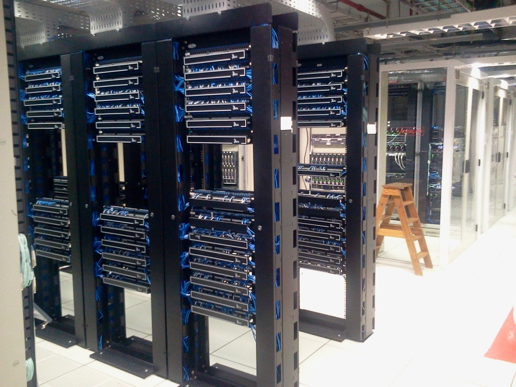 Free computer server room image