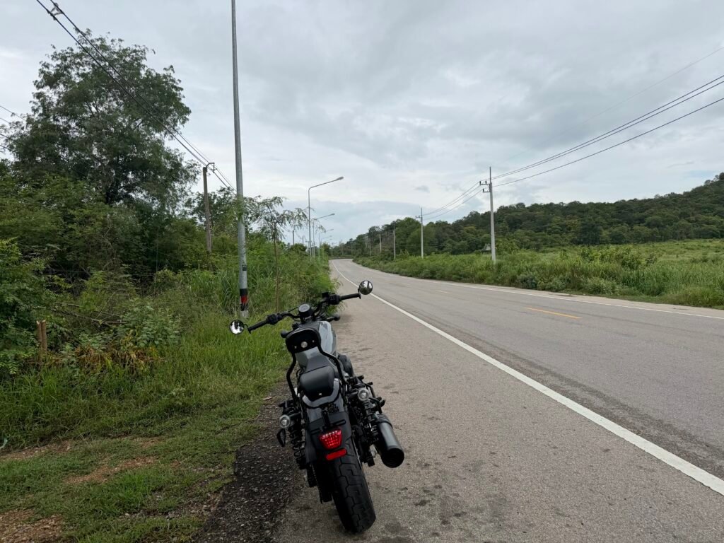 Nightster 975 on highway 3349, Phetchaburi