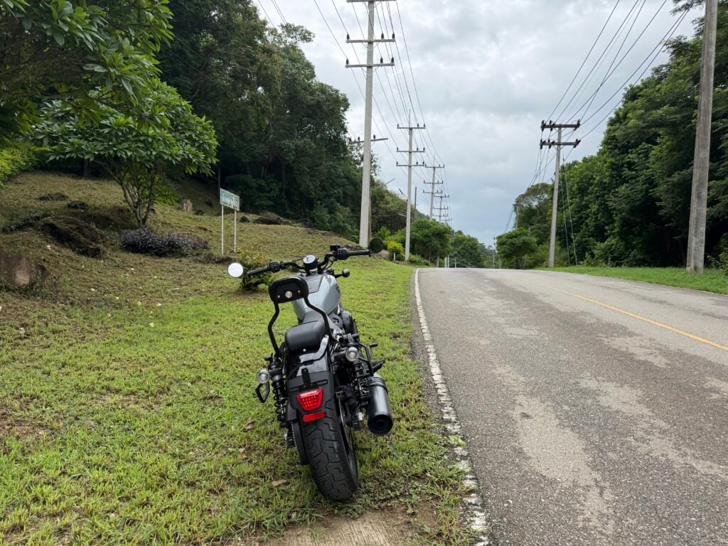 Nightster 975 on the way down Kaeng Krachan Dam